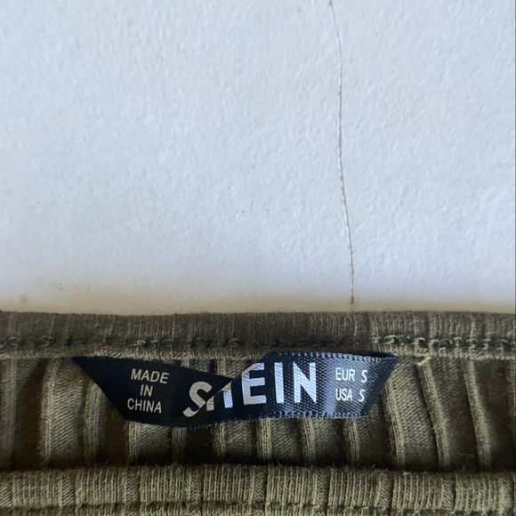 SHEIN semi crop army green tank - Picture 3 of 3